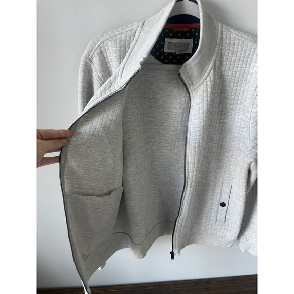 Ted Baker London, Men’s 5 (X-Large) , Full Zip Quilted Gray Sweatshirt - Picture 9 of 12